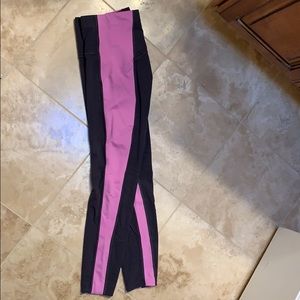 Athleta Salutation Stash Pocket 7/8 Tight
